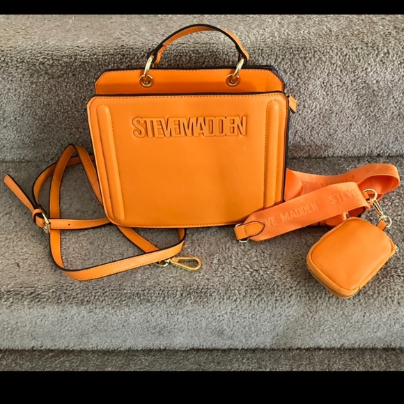 LIKE BRAND NEW! USED ONCE! STEVE MADDEN BEVELYN CROSSBODY SATCHEL-TIK TOK VIRAL - Picture 3 of 13